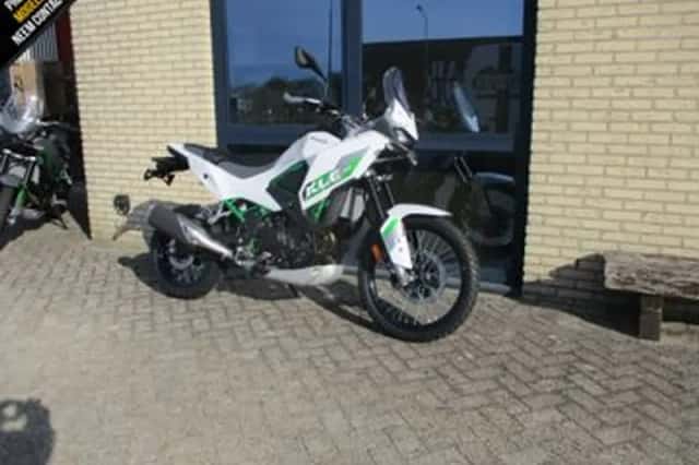 Kawasaki KLE500 SE (2026) thumbnail 2