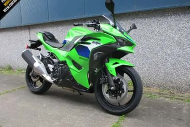 Kawasaki Ninja 500 (2026) thumbnail 2