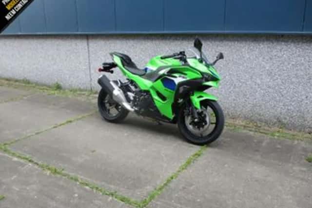 Kawasaki Ninja 500 (2026) thumbnail 4