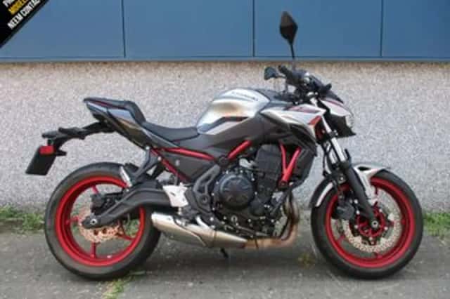 Kawasaki Z650 (2023) thumbnail 1
