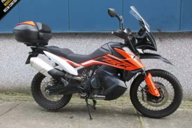 KTM 790 Adventure (2017) thumbnail 1