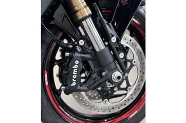 Suzuki GSX-S1000GT (2022) thumbnail 2