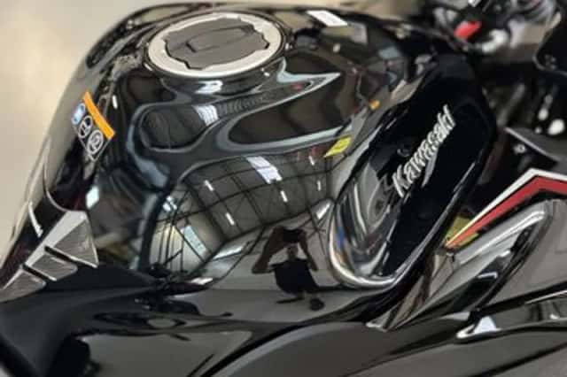 Kawasaki Ninja 1000SX (2023) thumbnail 3