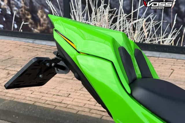 Kawasaki Ninja 650 KRT Edition (2025) thumbnail 6
