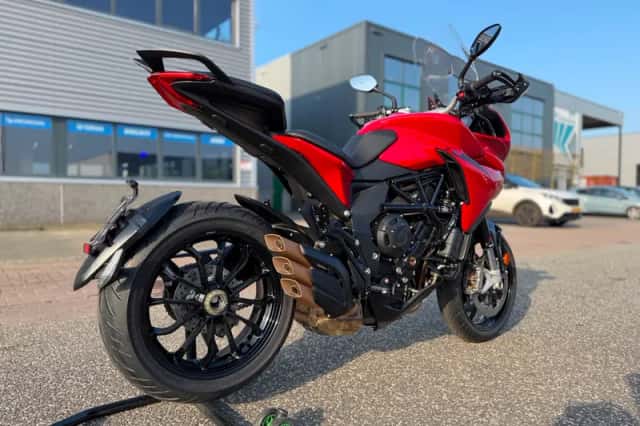 MV Agusta Turismo Veloce 800 (0) thumbnail 4