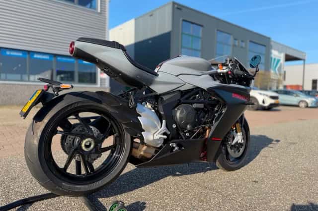 MV Agusta Superveloce (0) thumbnail 4