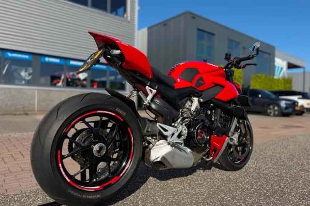 Ducati Streetfighter V4 (0) thumbnail 3