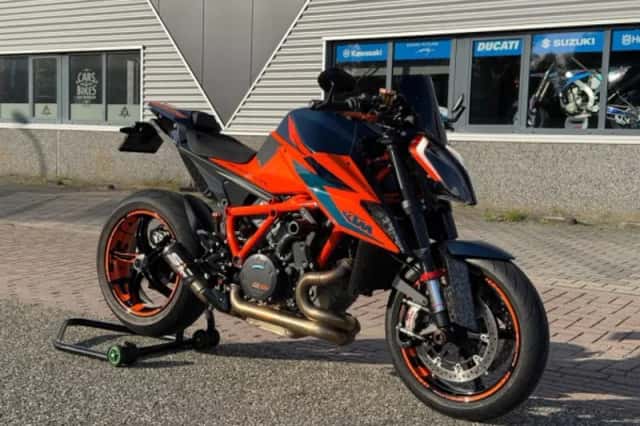 KTM 1290 Super Duke R (2026) thumbnail 1