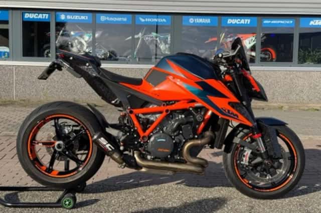 KTM 1290 Super Duke R (2026) thumbnail 6