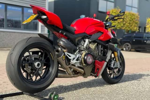 Ducati Streetfighter V4S (0) thumbnail 1