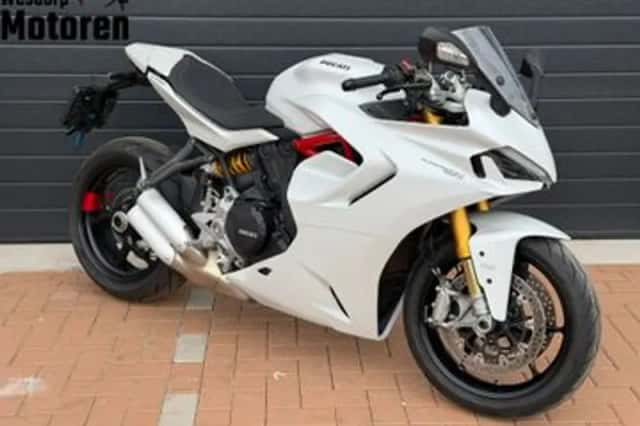Ducati Supersport 950 S (2022) thumbnail 1