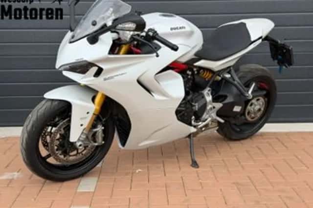Ducati Supersport 950 S (2022) thumbnail 2