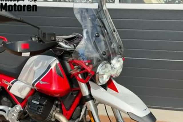 Moto Guzzi V85 TT (2020) thumbnail 2