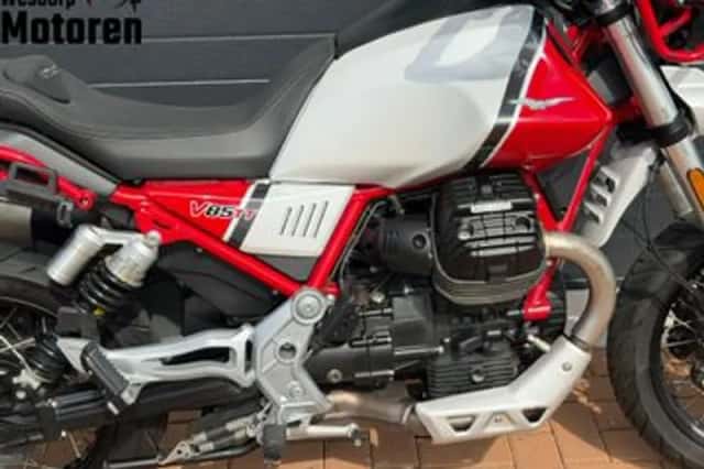 Moto Guzzi V85 TT (2020) thumbnail 5