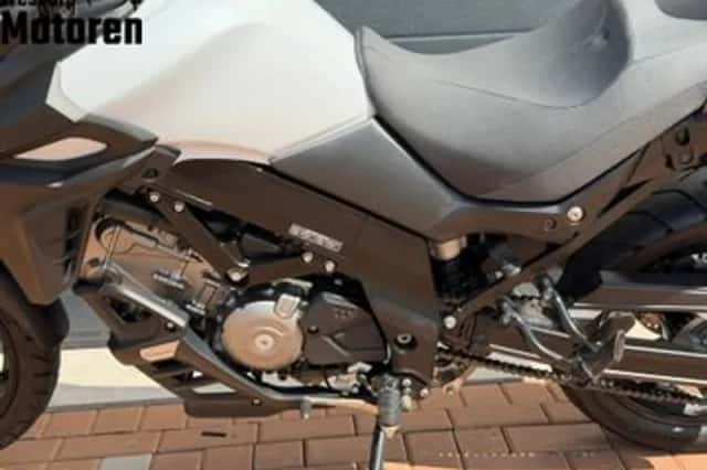 Suzuki V-Strom (2022) thumbnail 3