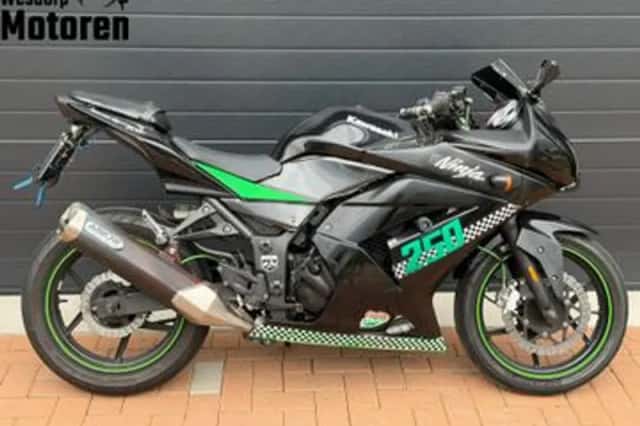 Kawasaki Ninja 250 (2010) thumbnail 3