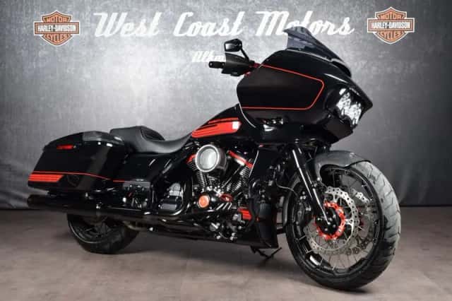 Harley-Davidson CVO Road Glide (2021) thumbnail 2