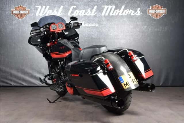 Harley-Davidson CVO Road Glide (2021) thumbnail 6