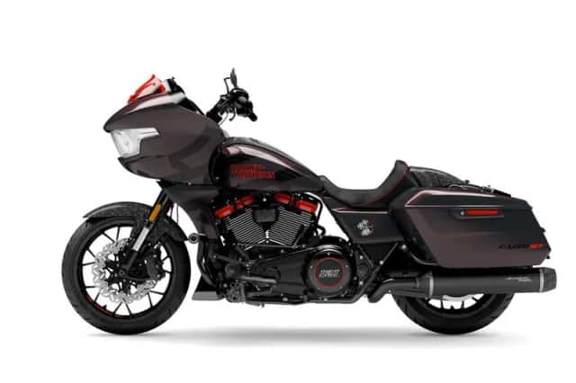 Harley-Davidson CVO Road Glide (2026) thumbnail 2