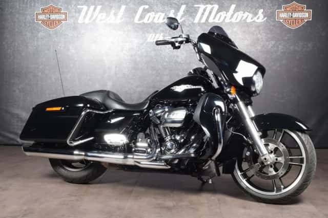 Harley-Davidson Street Glide (2016) thumbnail 2