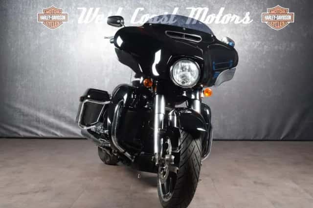 Harley-Davidson Street Glide (2016) thumbnail 3