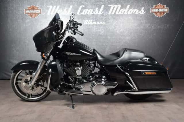 Harley-Davidson Street Glide (2016) thumbnail 5