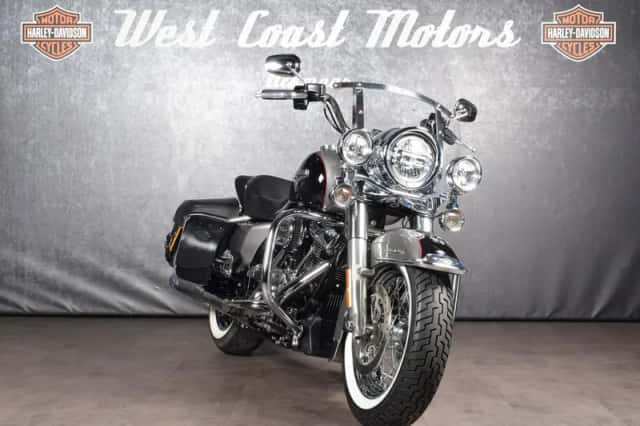 Harley-Davidson Road King Classic (2017) thumbnail 3
