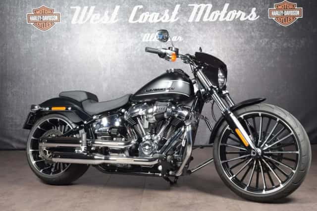 Harley-Davidson Softail Breakout 117 (2023) thumbnail 2
