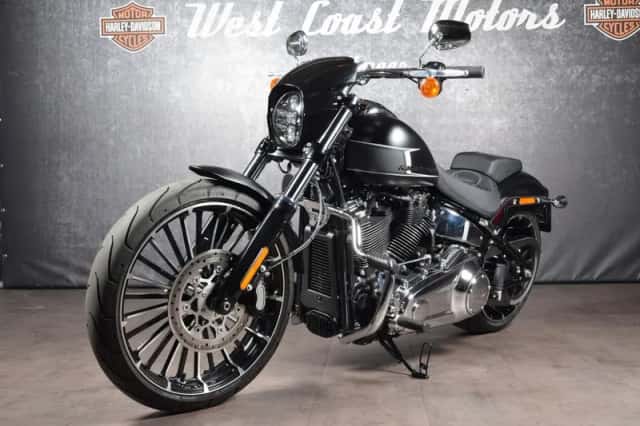 Harley-Davidson Softail Breakout 117 (2023) thumbnail 4