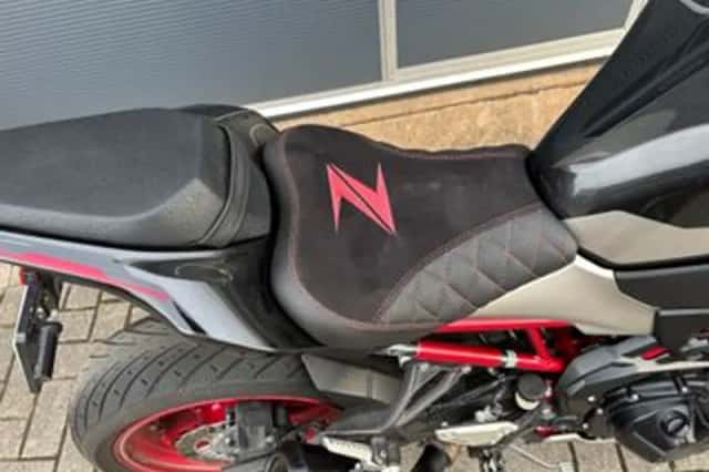Kawasaki Z900 (2023) thumbnail 6