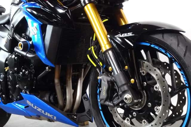 Suzuki GSX-S750 (2017) thumbnail 6