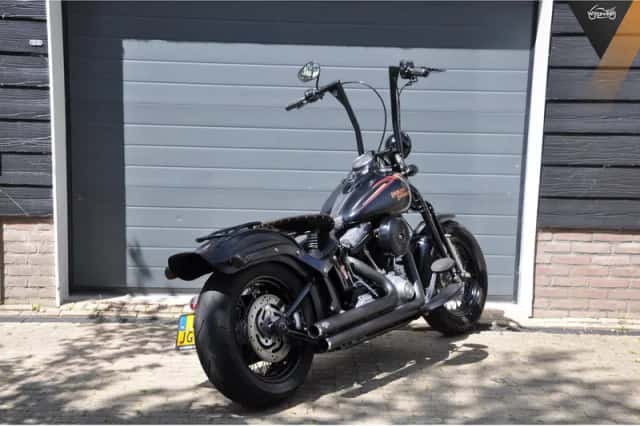 Harley-Davidson Cross Bones 96 FLSTSB (2008) thumbnail 3