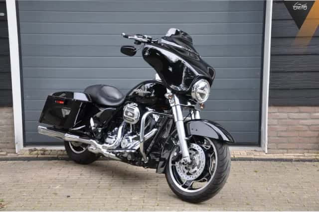 Harley-Davidson Street Glide 103 (2013) thumbnail 1