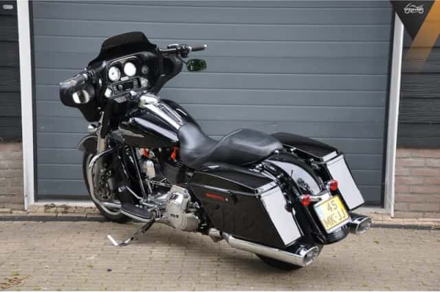 Harley-Davidson Street Glide 103 (2013) thumbnail 4