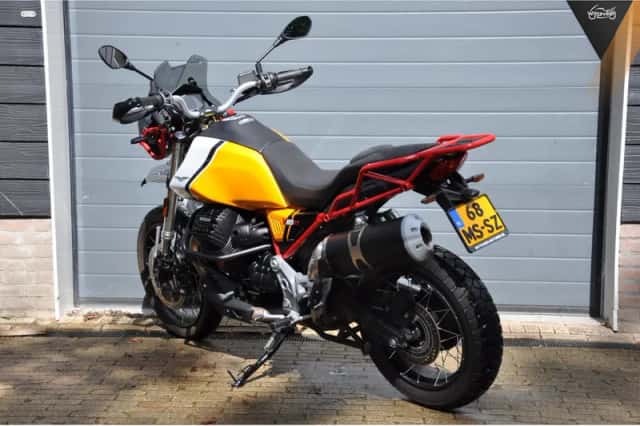 Moto Guzzi V85 TT (2023) thumbnail 4