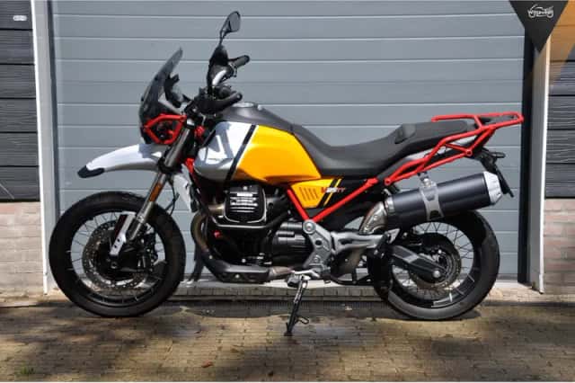 Moto Guzzi V85 TT (2023) thumbnail 5