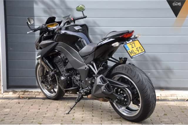 Kawasaki Z 1000 (2011) thumbnail 4