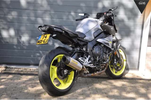 Yamaha MT-10 (2019) thumbnail 3