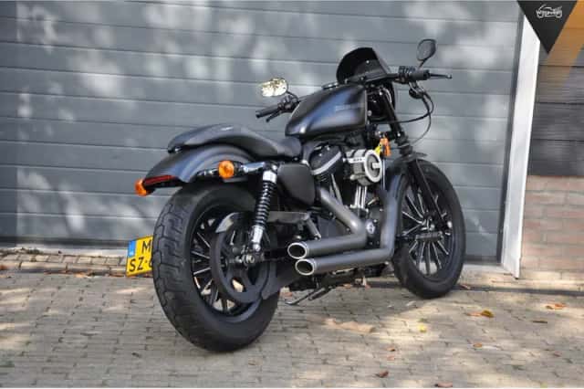 Harley-Davidson Sportster Iron 883 (2010) thumbnail 3