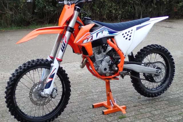 KTM 250 SX-F (2022) thumbnail 3