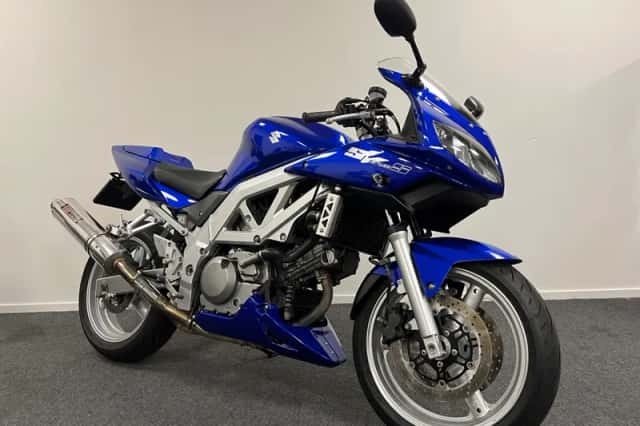 Suzuki SV650 (2004) thumbnail 1