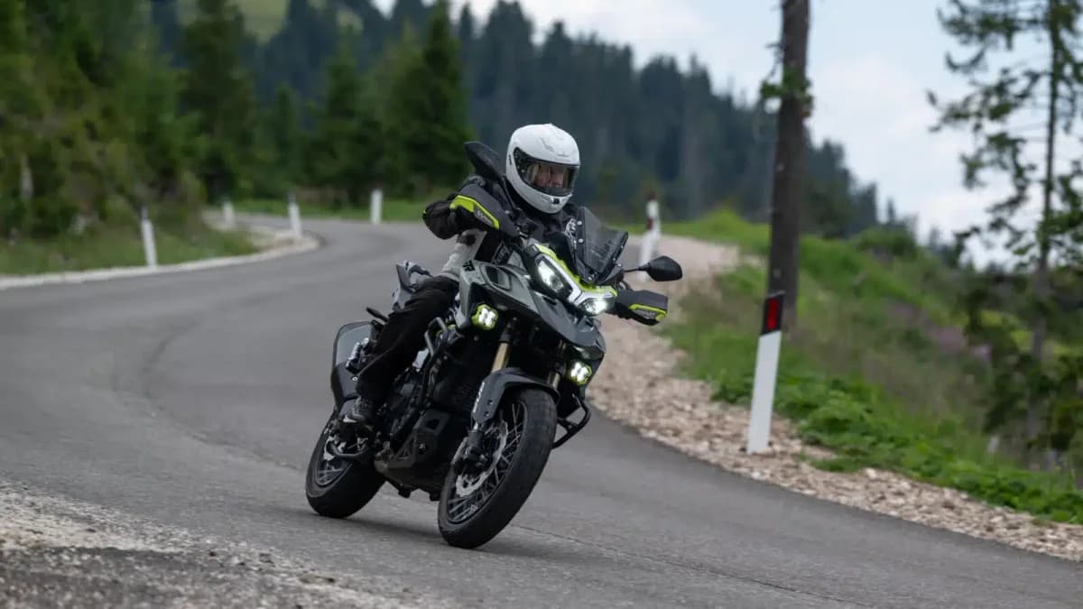 Benelli introduceert nieuwe TRK 902 Stradale en Xplorer modellen