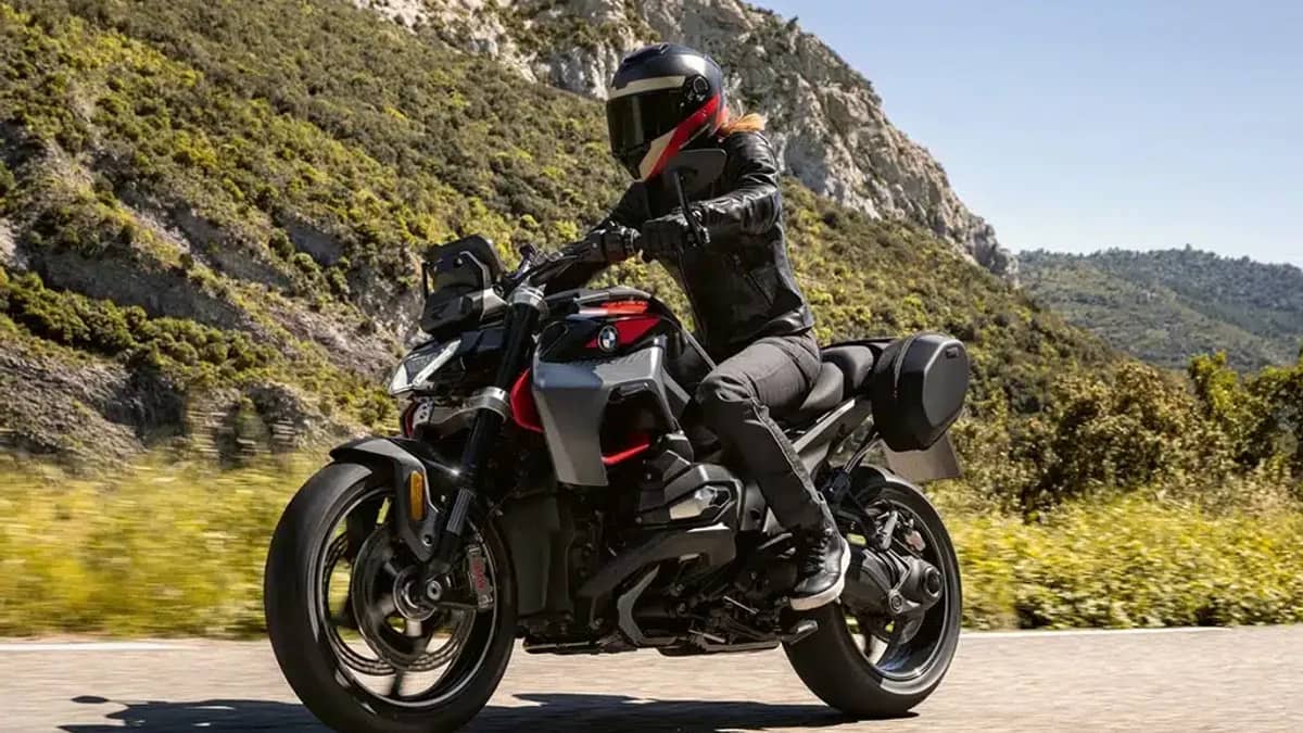 BMW R 1300 R krijgt nieuw Touring Package voor meer praktisch gebruik