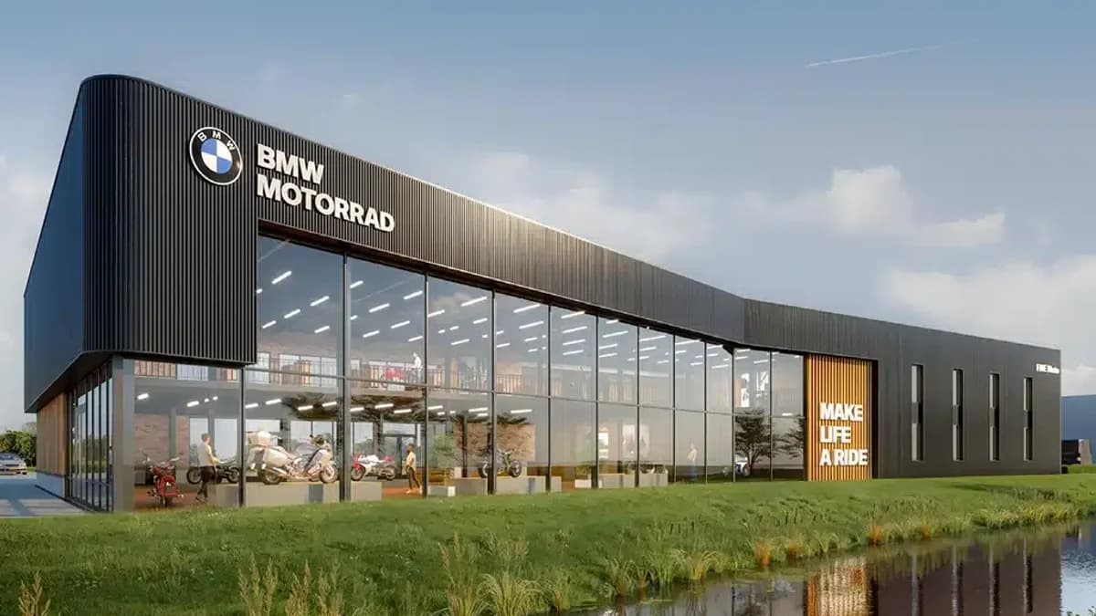Nieuw BMW Motorrad-belevingscentrum in Drachten door FME Moto