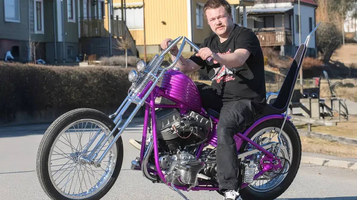 Zweedse vader bouwt prijswinnende 1959 Panhead zonder rijbewijs